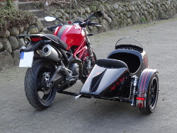 Ducati Monster697 mit Seitenwagen Adler - Schwenkergespann