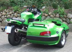 Kawasaki ZZR 1400 mit Wing Super Sport und Achsschenkellenkung